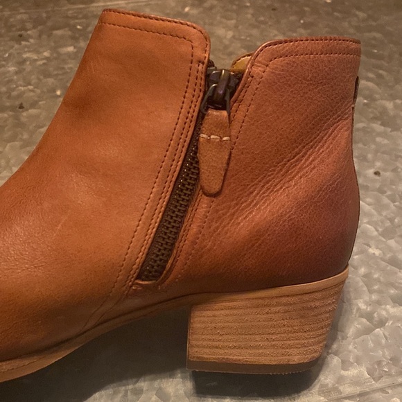 Clarks booties - Picture 7 of 8